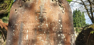 Crombie Churchyard